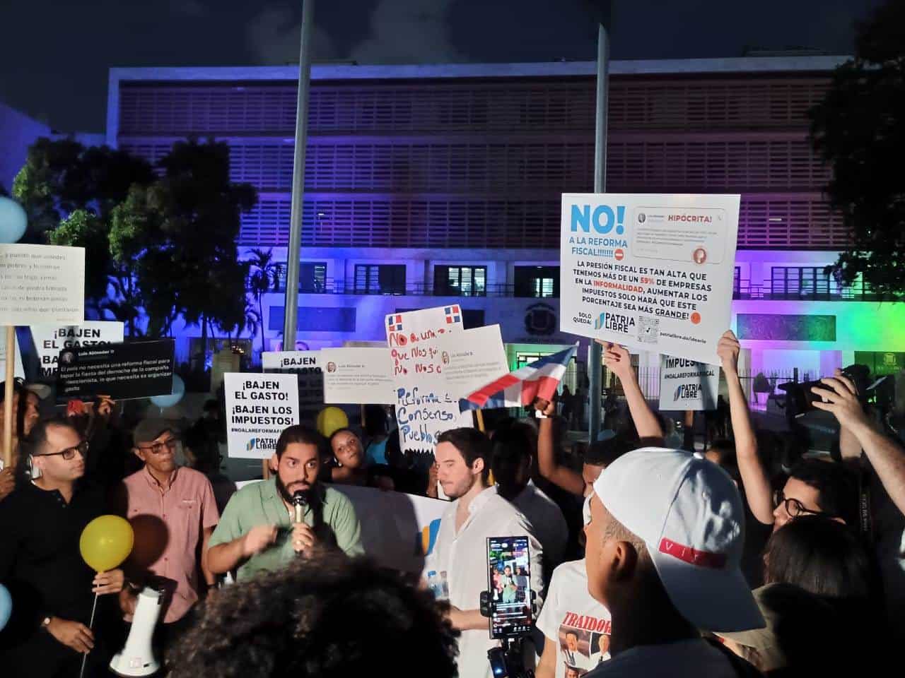 Protestan en República Dominicana contra reforma fiscal La Visión