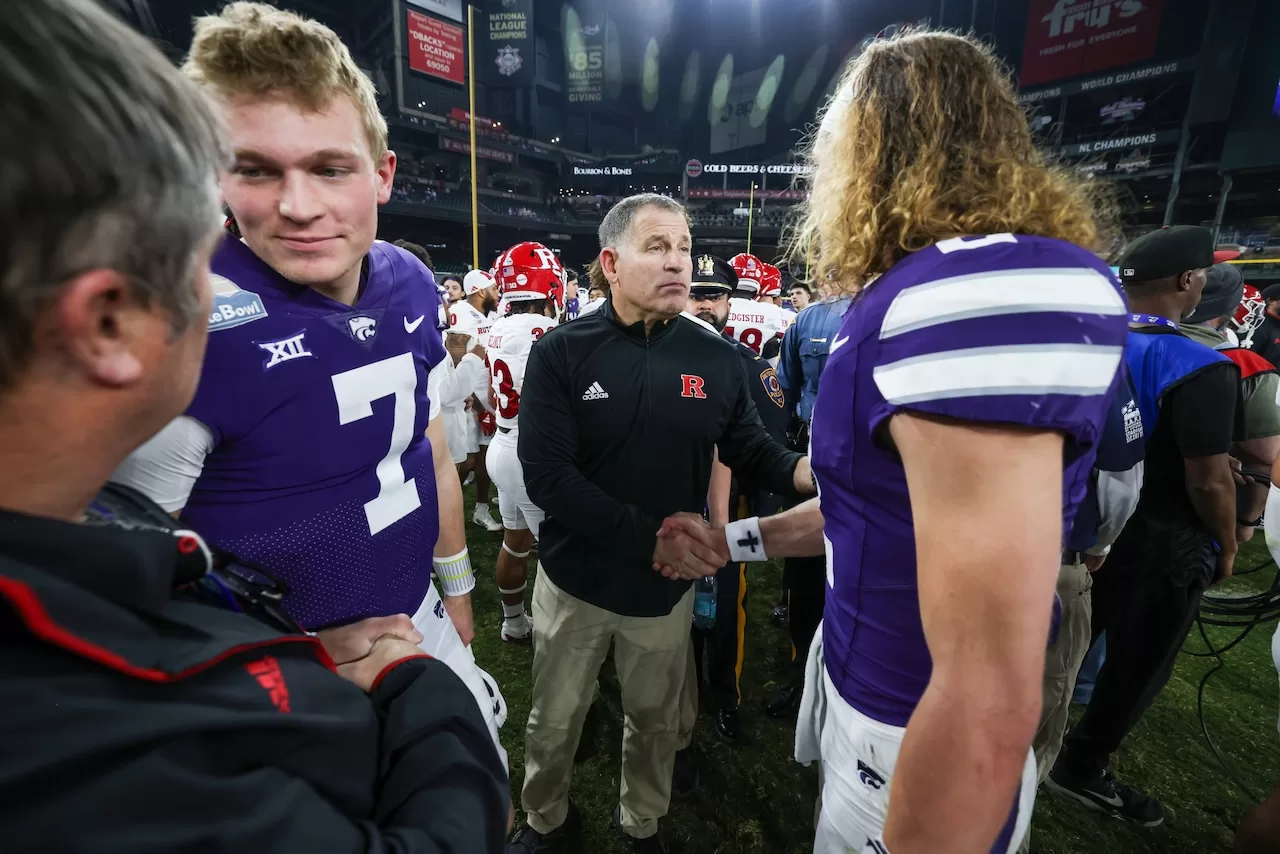 Rutgers desperdicia una ventaja de 17 puntos y pierde ante Kansas State en Rate Bowl. Crédito CBAINFO