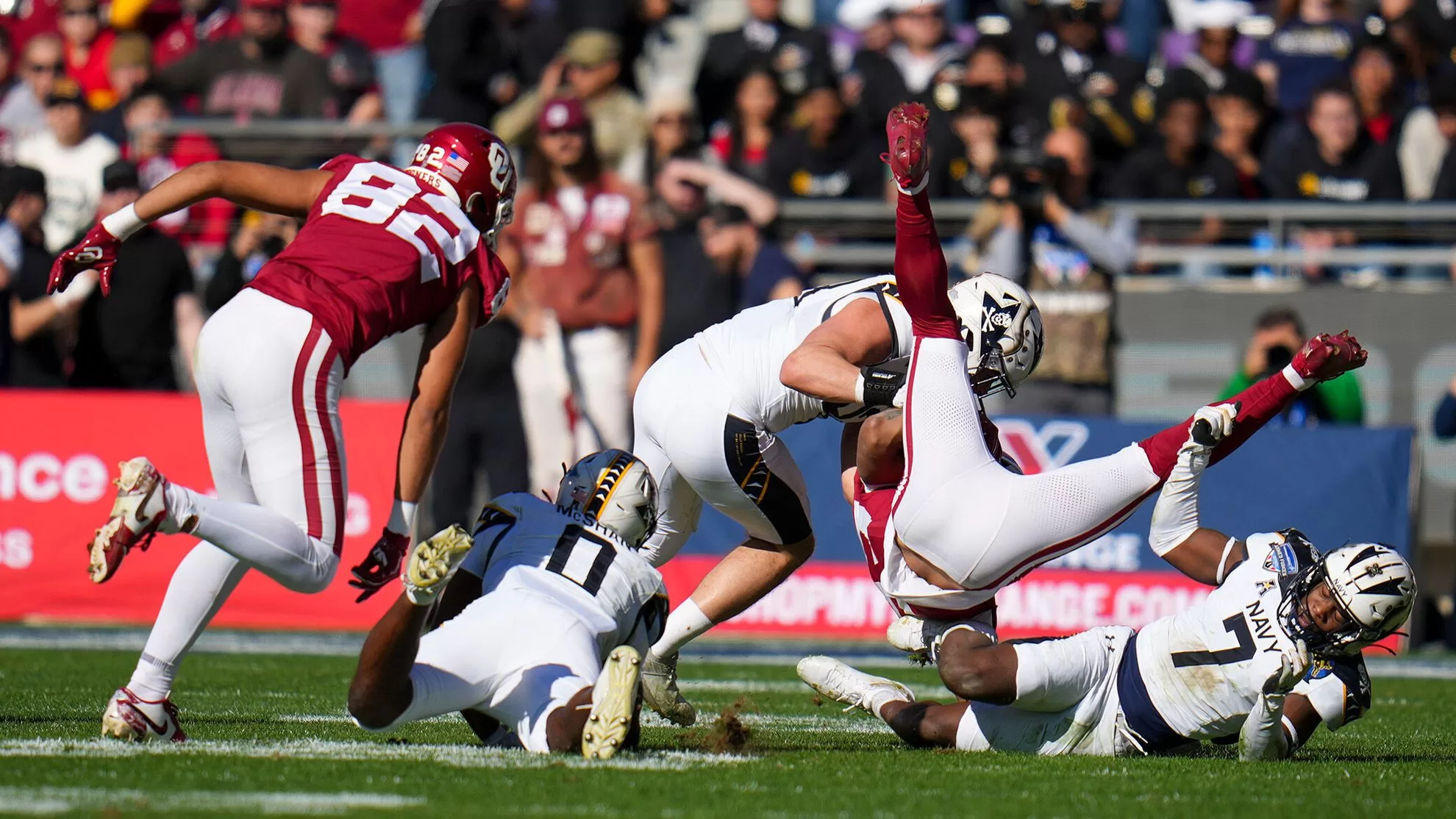 Navy gana a Oklahoma. Crédito. Athlon SPORT