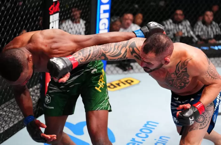 Santiago Ponzinibbio derrota a Carlston Harris en UFC Fight Night. Crédito BOLAVIP