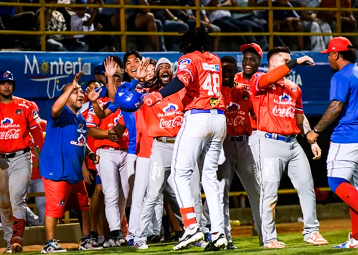 Caimanes gana a Vaqueros por la LBPV. Crédito IMAGESEARCHMAN 